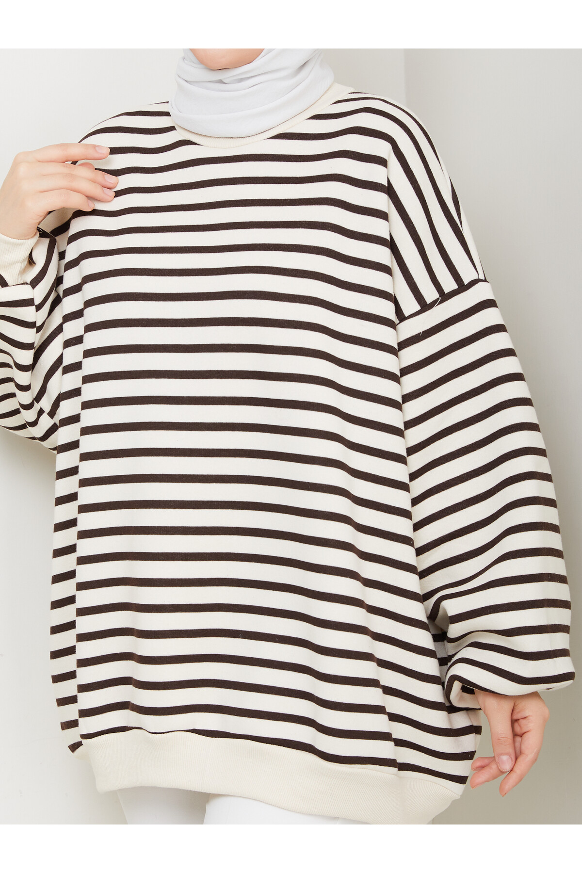 ŞIK ÇİZGİLİ 3 İP DÜZ SWEAT -ACI KAHVE