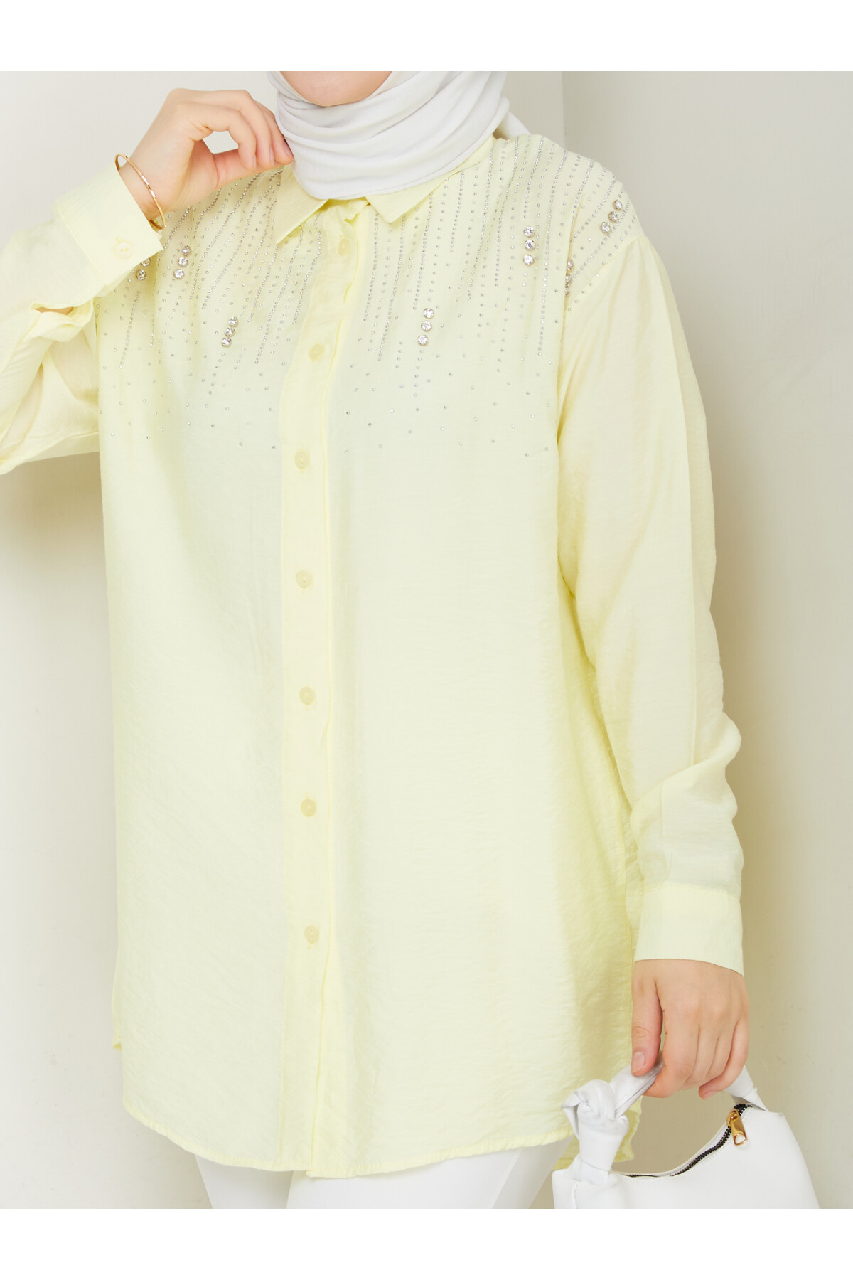 TAŞ İNCİ DETAYLI GÖMLEK-SARI