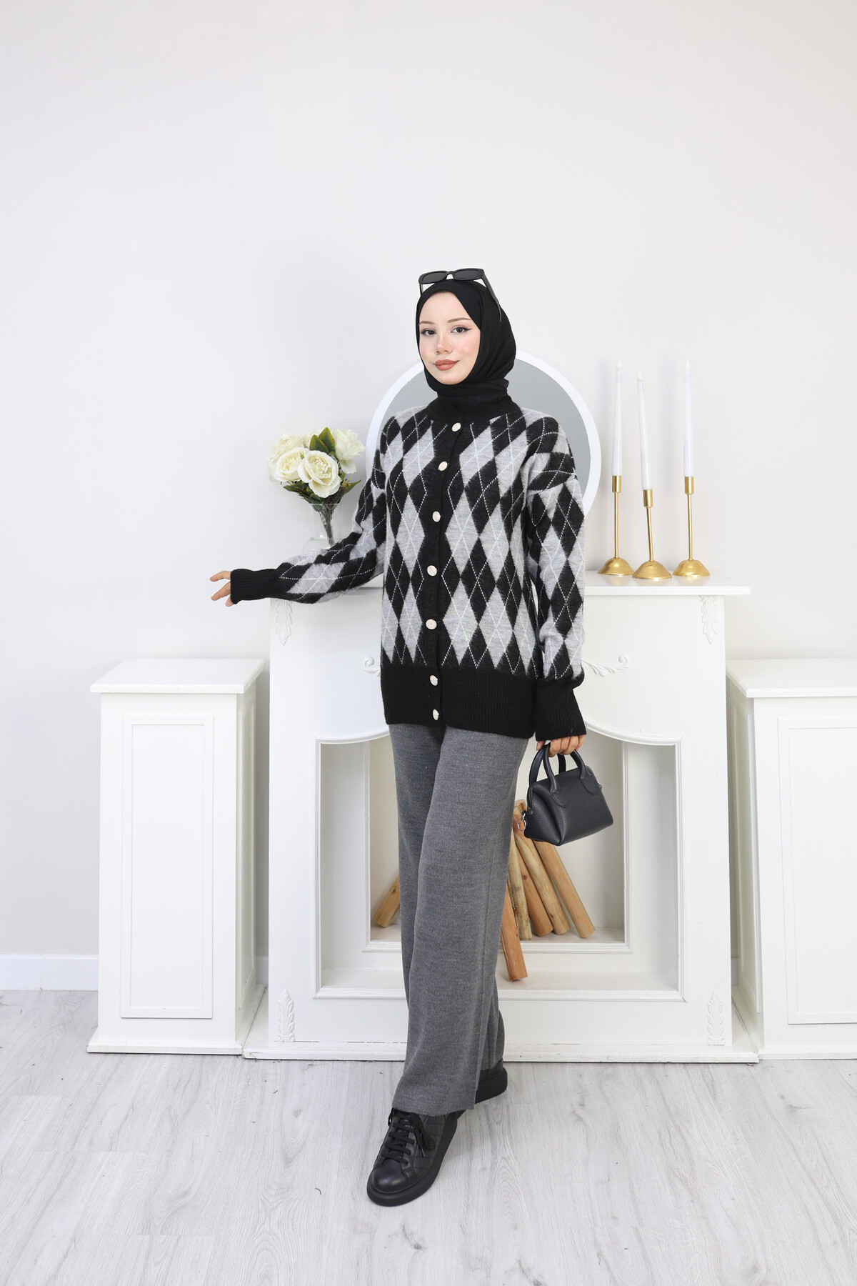 V BAKLAVA  DESEN HIRKA -SİYAH