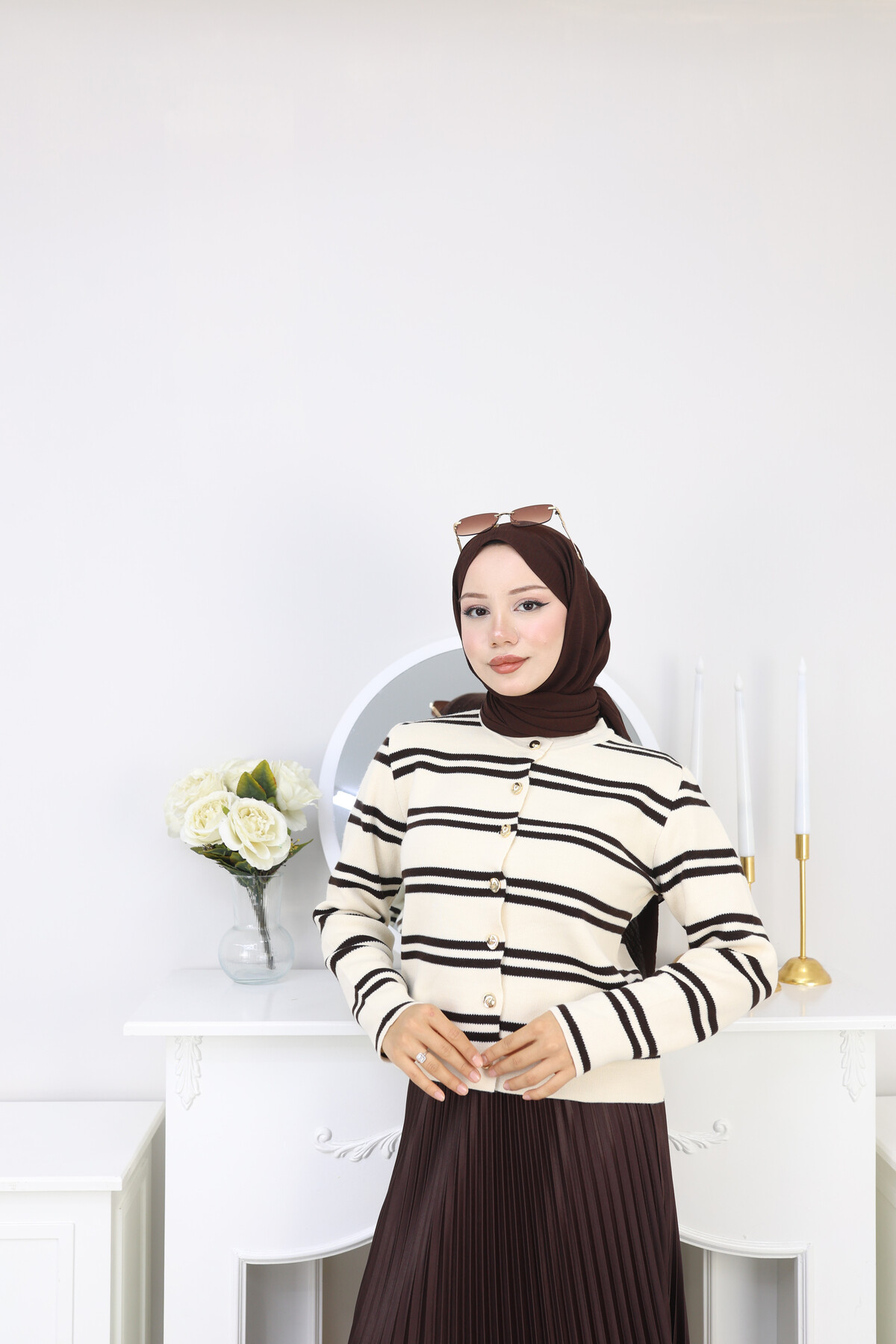 VN ÇİZGİLİ KISA HIRKA -KAHVERENGİ