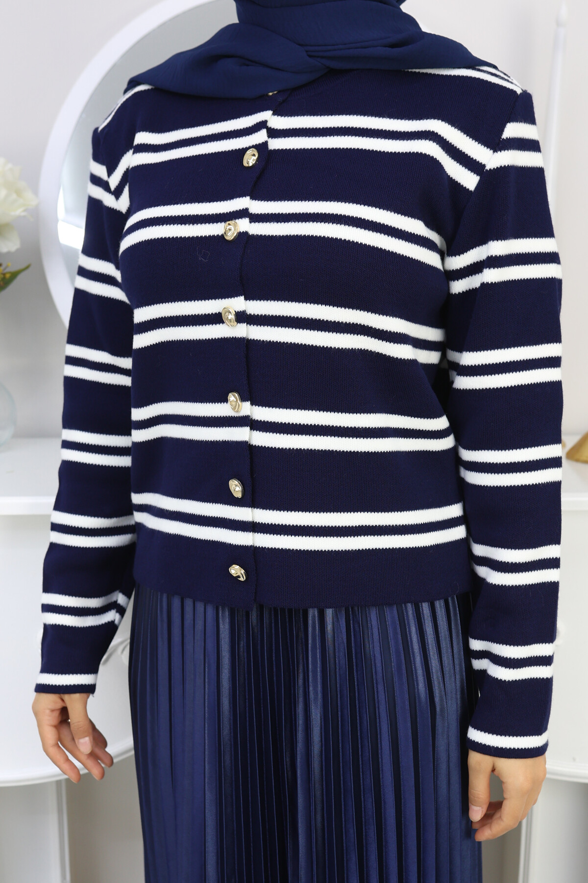 VN ÇİZGİLİ KISA HIRKA -LACİVERT