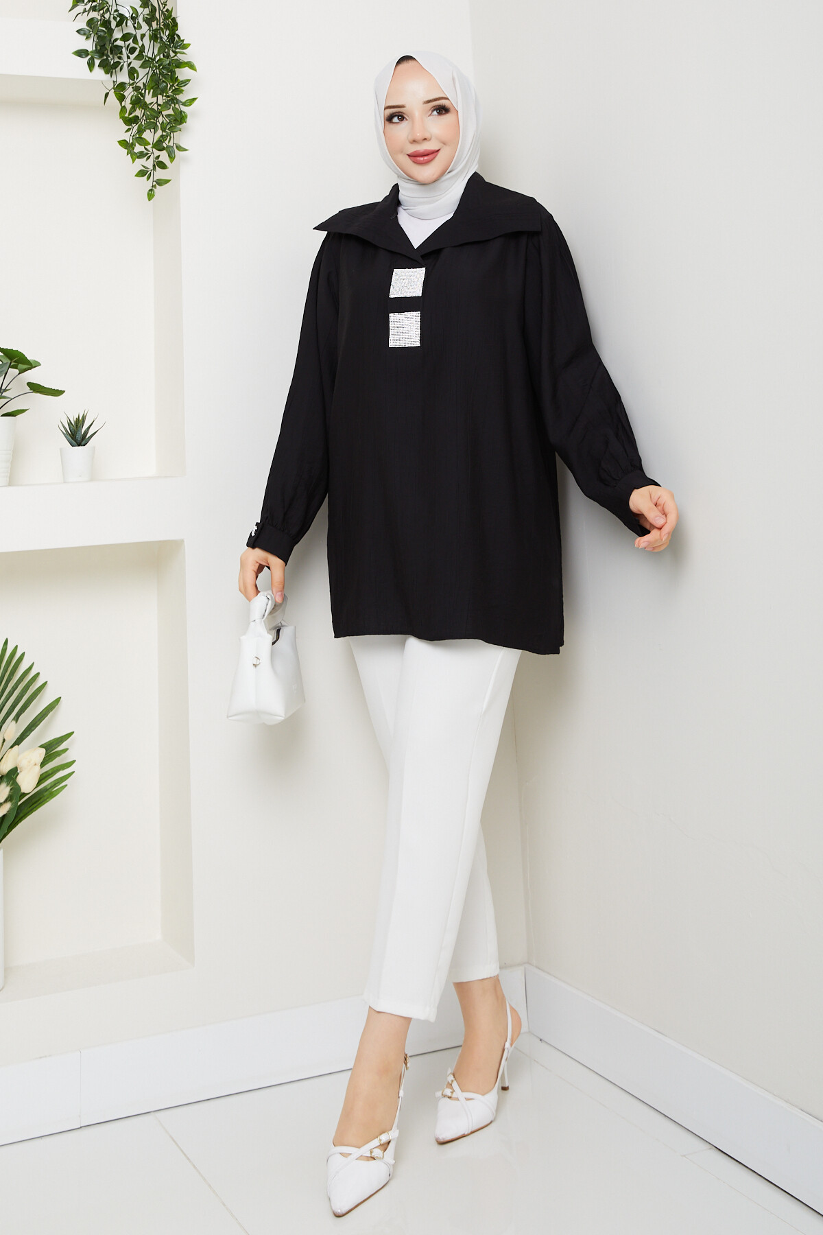 Yaka Pul Detay Gömlek Siyah