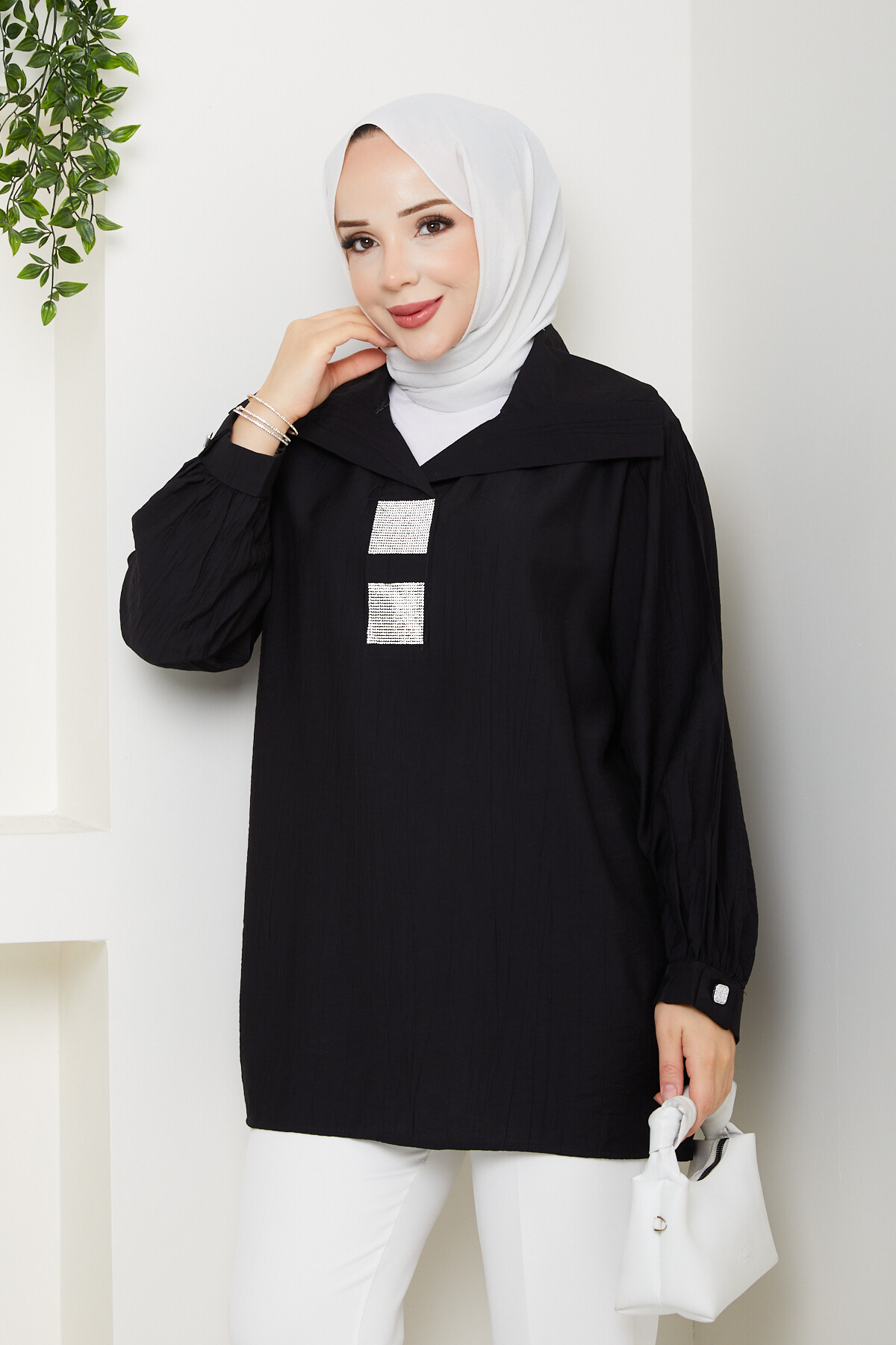 Yaka Pul Detay Gömlek Siyah