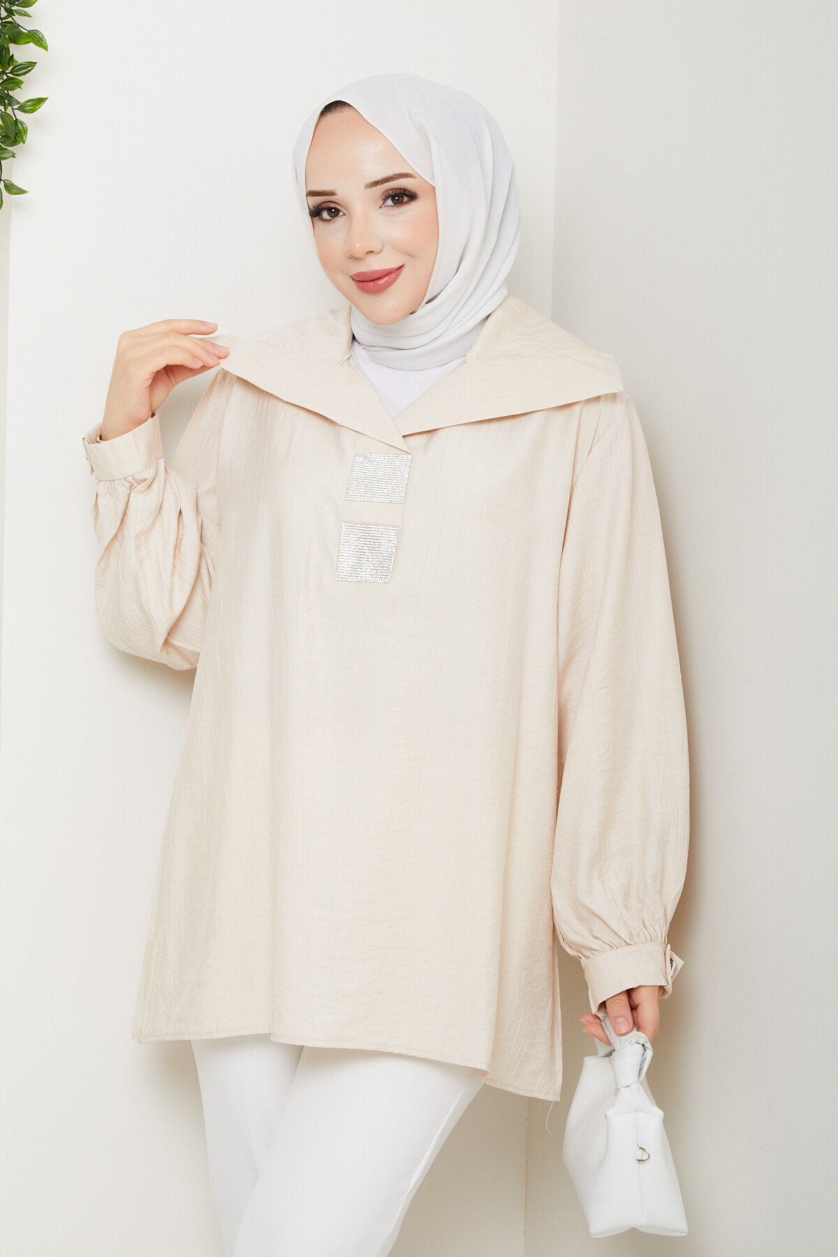 Yaka Pul Detay Gömlek Krem