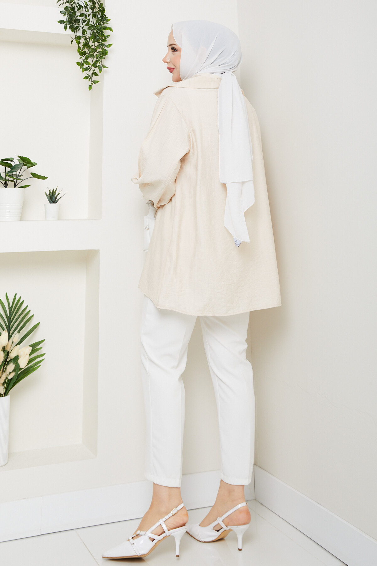 Yaka Pul Detay Gömlek Krem