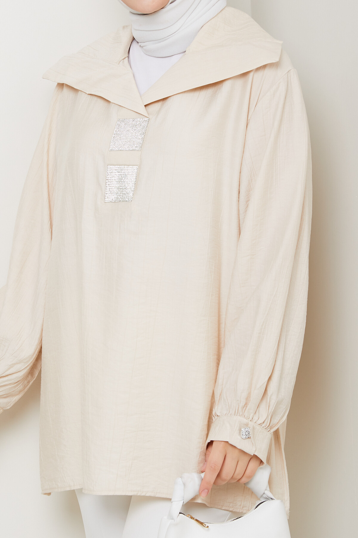 Yaka Pul Detay Gömlek Krem