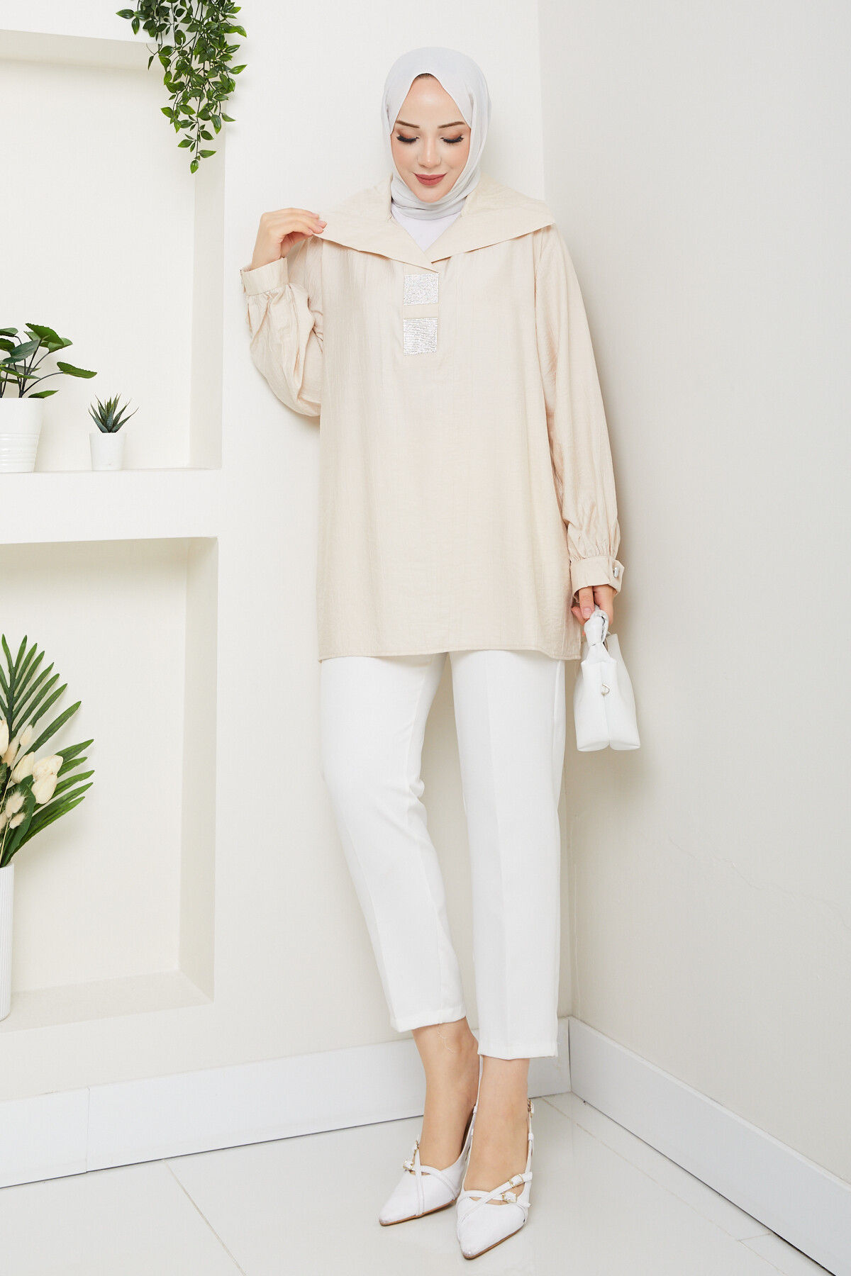 Yaka Pul Detay Gömlek Krem