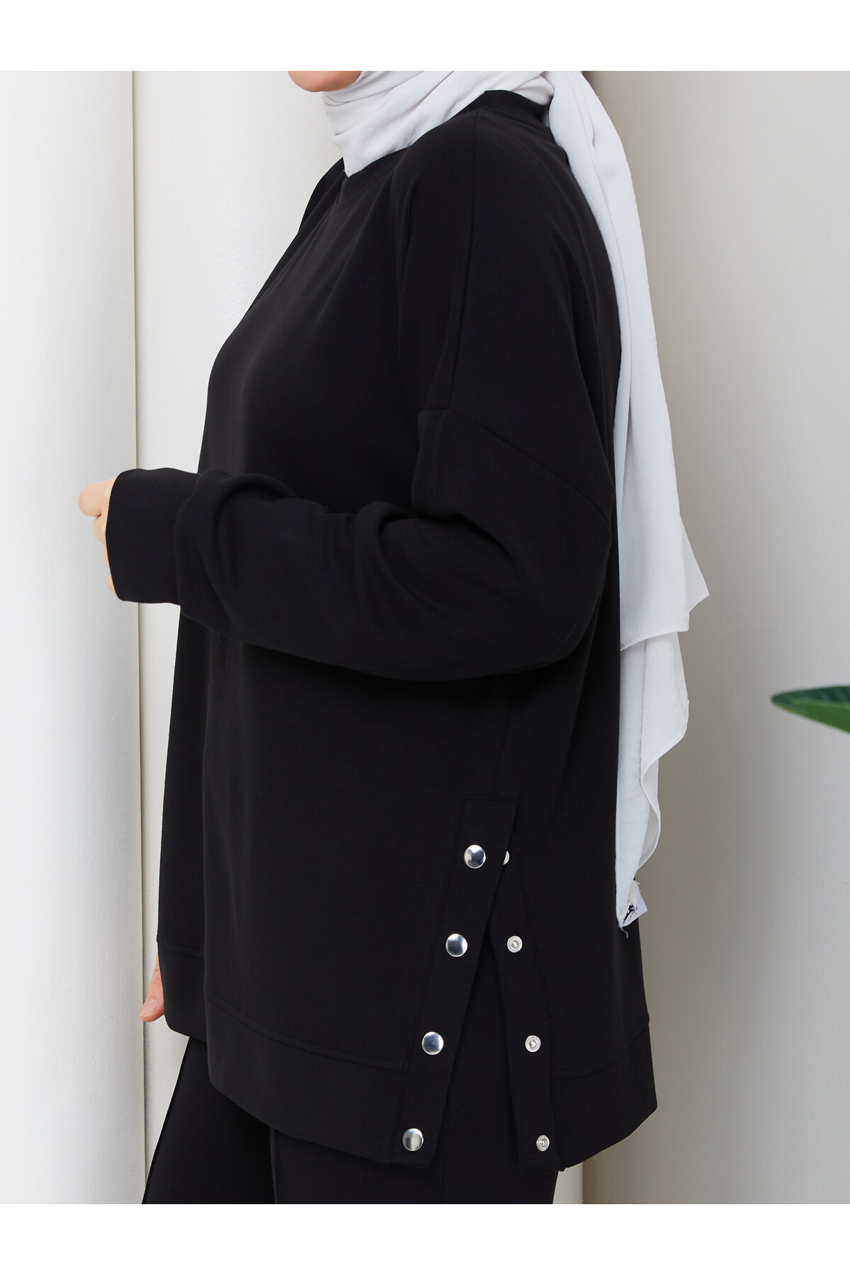 YANLARI ÇITÇITLI OYSHO TAKIM - SİYAH