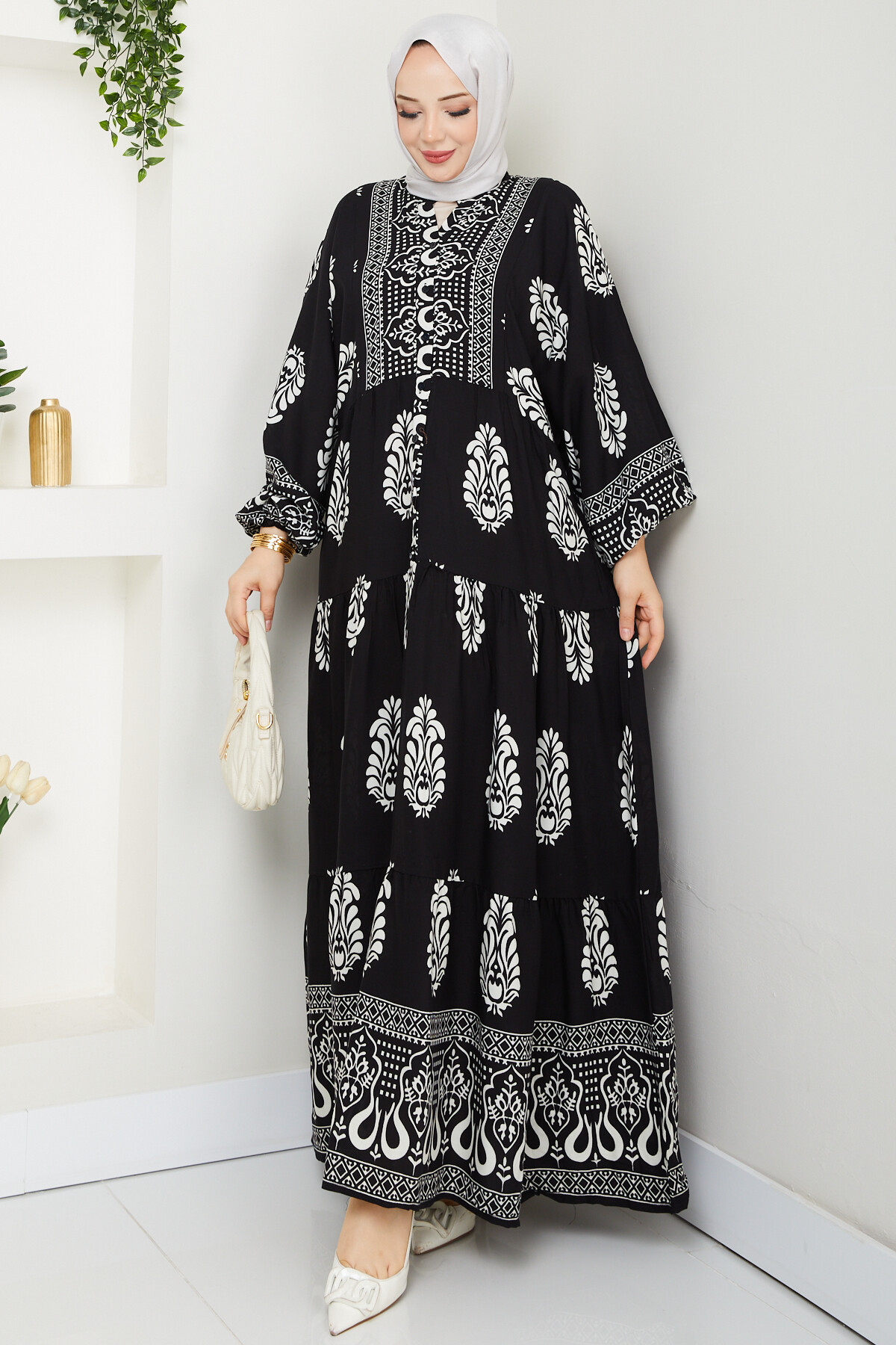 YARI DÜĞMELİ ETNİK DESENLİ ELBİSE-SİYAH