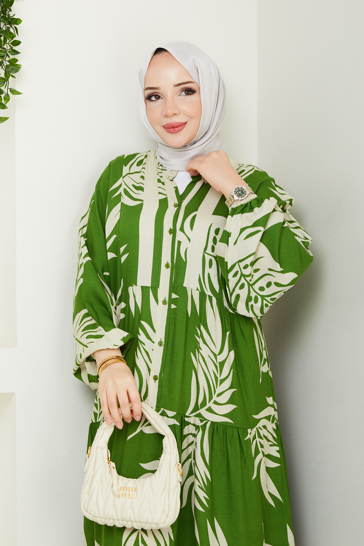 YARI  DÜĞMELİ YAPRAK DESEN ELBİSE-YEŞİL
