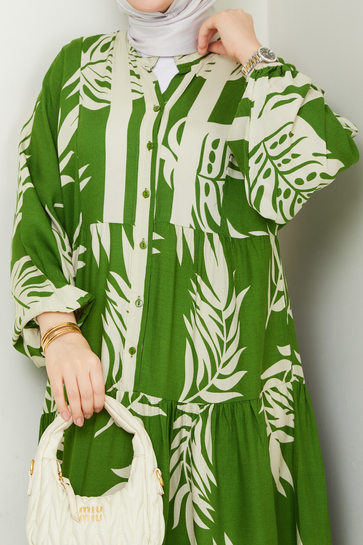 YARI  DÜĞMELİ YAPRAK DESEN ELBİSE-YEŞİL