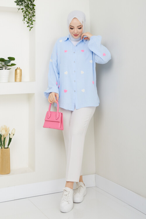 KALP NAKIŞLI MÜSLİN GÖMLEK-BEBE MAVİ