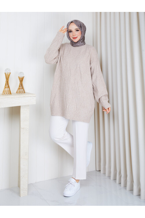 1327 Saç Örgü Desenli Oversize Triko Kazak – Taş