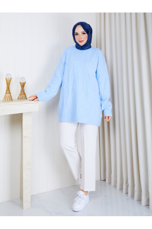 1328 Saç Örgü Desenli Oversize Triko Kazak – Bebe Mavisi
