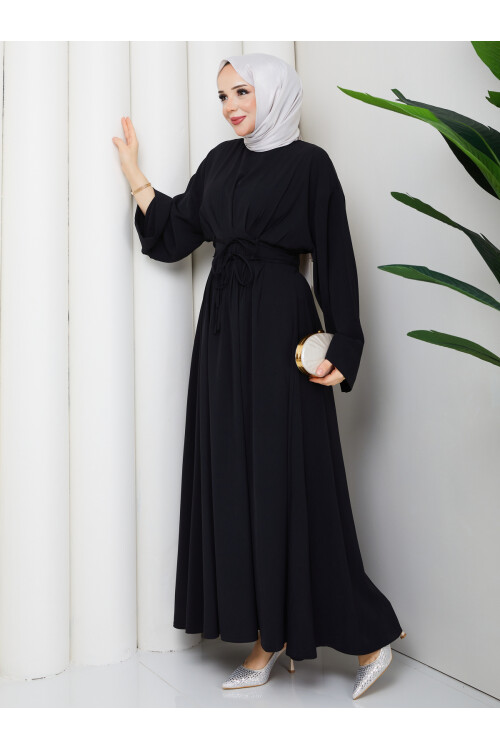 BEL BAĞCIK DETAY ELBİSE - SİYAH
