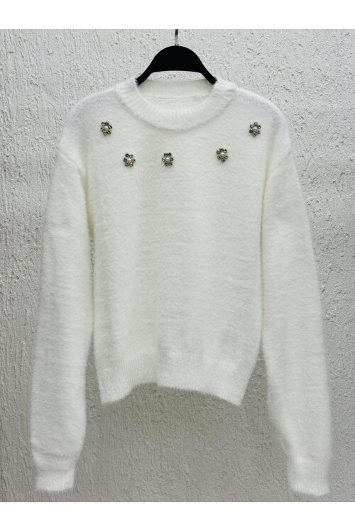 Çiçek Taş Desen Tüy Kazak Beyaz