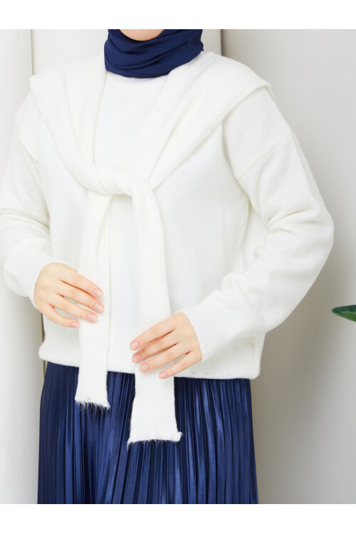 OMUZ ŞAL DETAY  KAZAK -BEYAZ