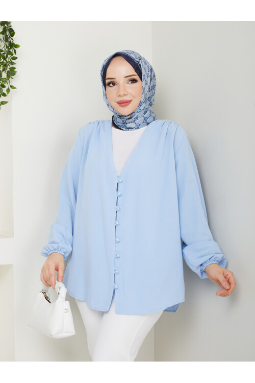 V YAKA DÜĞMELİ GÖMLEK - BEBE MAVİ