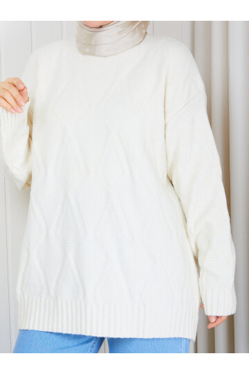 1325 Saç Örgü Desenli Oversize Triko Kazak – Ekru