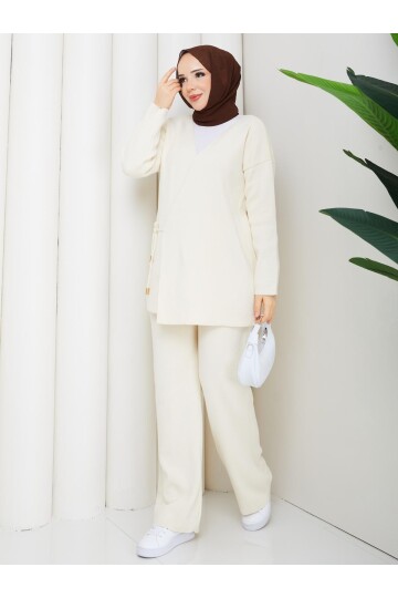 BAĞCIK DETAY TRİKO TAKIM -KREM