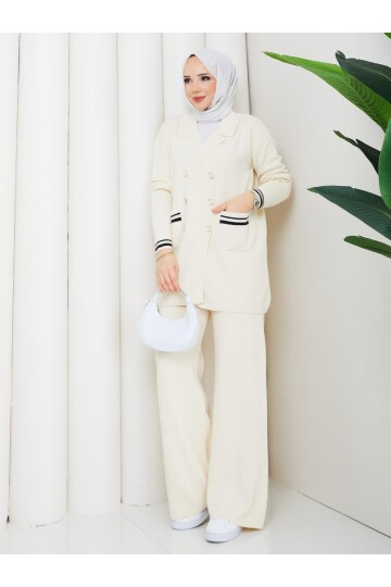 ÇELİK ÖRME DÜĞME DETAY TRİKO TAKIM -KREM