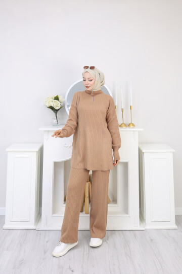 FERMUAR DETAY TRİKO TAKIM - CAMEL