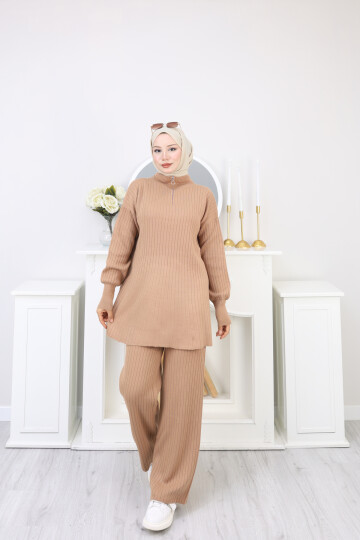 FERMUAR DETAY TRİKO TAKIM - CAMEL
